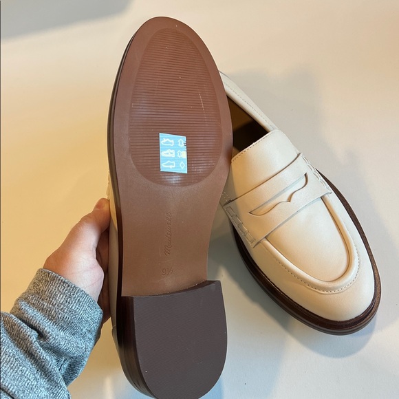 Madewell - 9.5, Beige, Cream Loafers with Brown Soles - Picture 4 of 8
